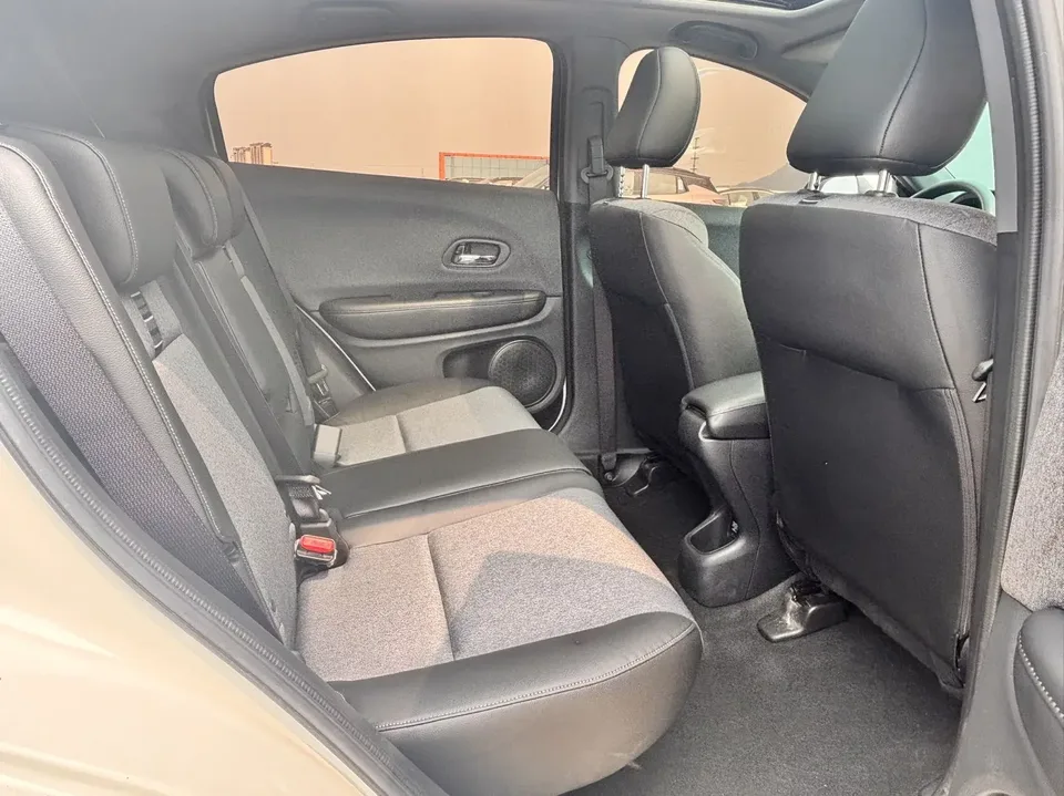 Honda WR-V HondaXR-V 2022 1.5L CVT Obsidian Edition 2022 — thumbnail 5