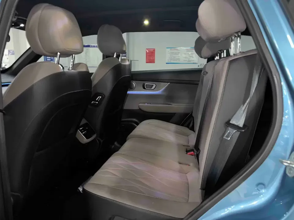 Chery Tiggo 8 PLUS C-DM Tiggo 8 PLUS C-DM 2025 1.5T Premium 2025 — thumbnail 3