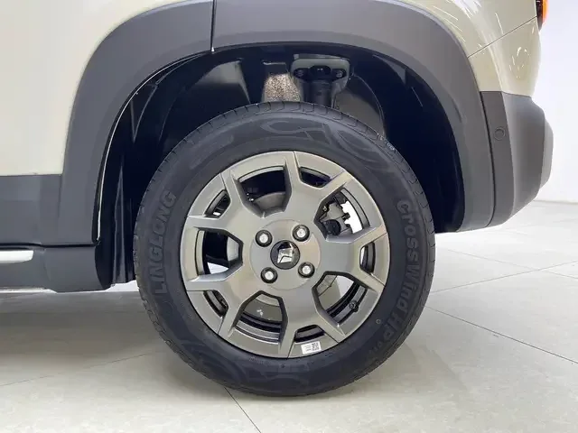 Baojun Yueya Plus Yueya Plus 2025 Smart Edition 2025 — thumbnail 3