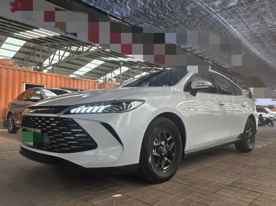 BYD Qin PLUS DM Qin PLUS DM 2025 DM-i 55KM Intelligent Driving Edition Leading Edition 2025 — photo 1, buy with delivery to Moscow