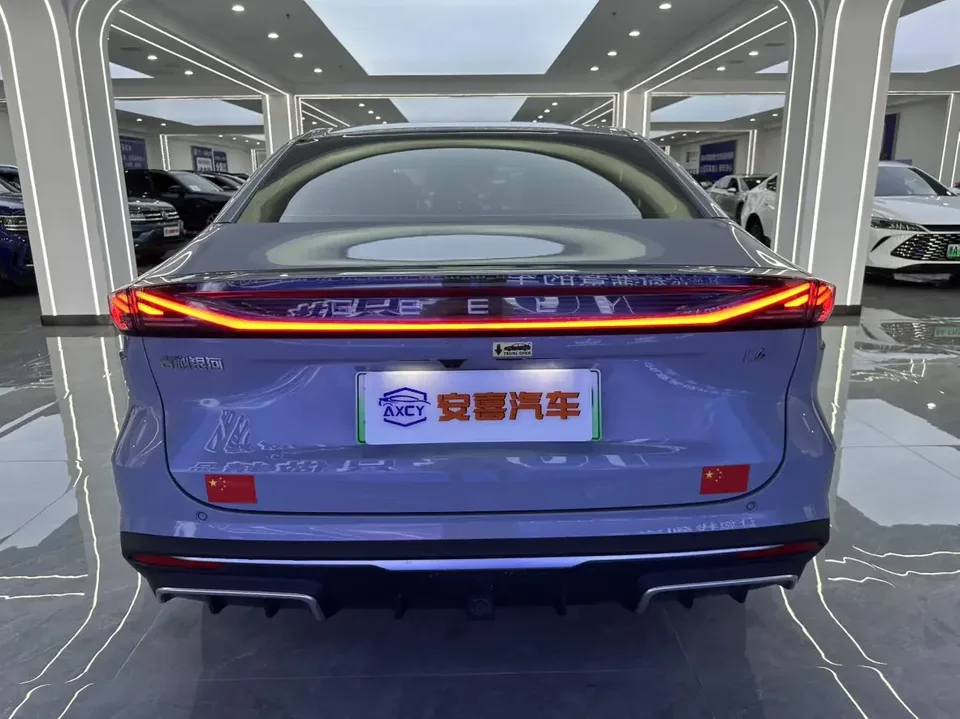 Geely Galaxy L6 Galaxy L6 2024 Longteng version 1.5T DHT 125km PLUS 2024 — thumbnail 2