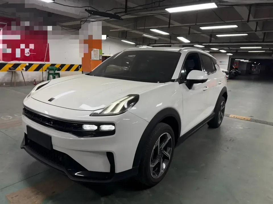 Lynk & Co 06 Lynk & Co 06 2023 Remix 1.5T Pro 2023 — photo 1, buy with delivery to Moscow