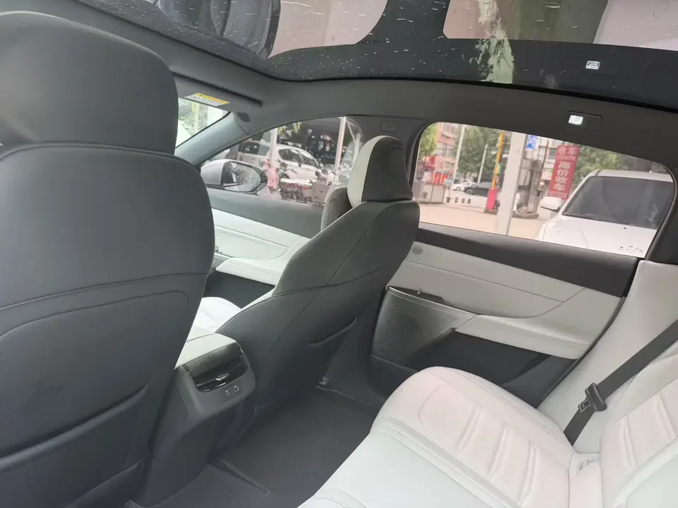 Dongfeng YiPai 007 Yipai 007 2024 Pure Electric 620Pro Edition 2024 — thumbnail 3