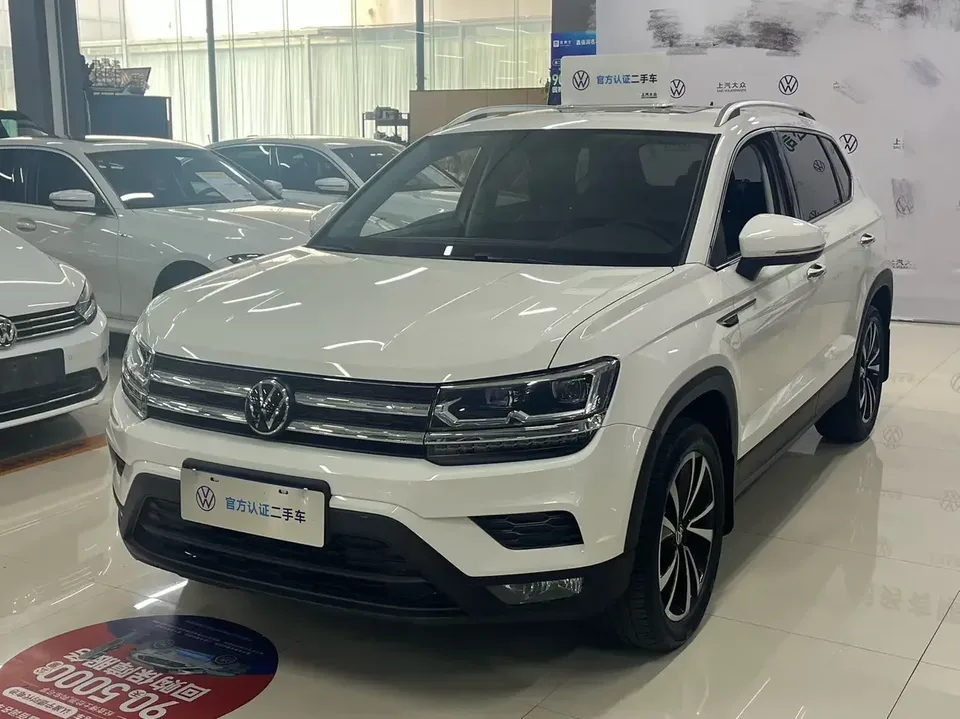 Volkswagen Tharu tuyue 2022 280TSI 2WD Deluxe Edition 2022 — photo 1, buy with delivery to Moscow