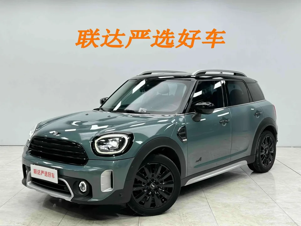 MINI Countryman MINI COUNTRYMAN 2022 1.5T COOPER ALL4 Connoisseur 2022 — photo 1, buy with delivery to Moscow