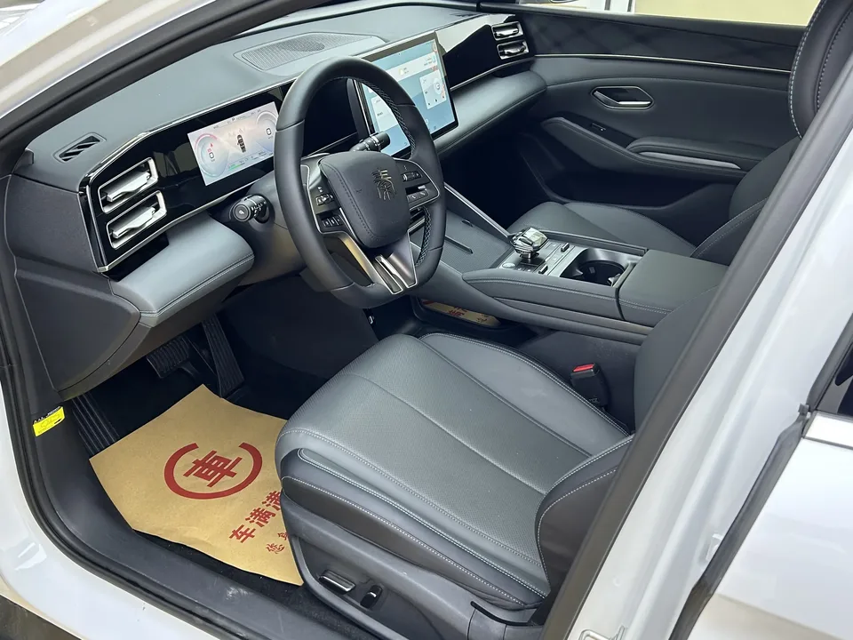 BYD Qin L DM Qin L DM 2024 DM-i 120KM Leading Type 2024 — thumbnail 5
