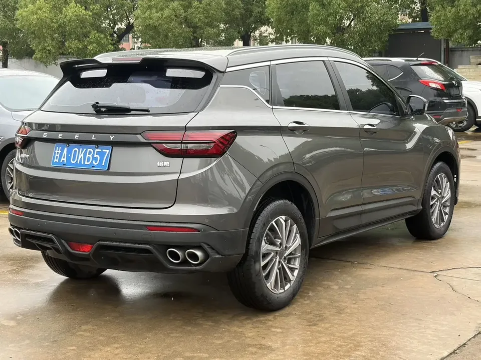 Geely Coolray SX11 Binyue 2021 240T DCT Platinum Edition 2022 — thumbnail 2