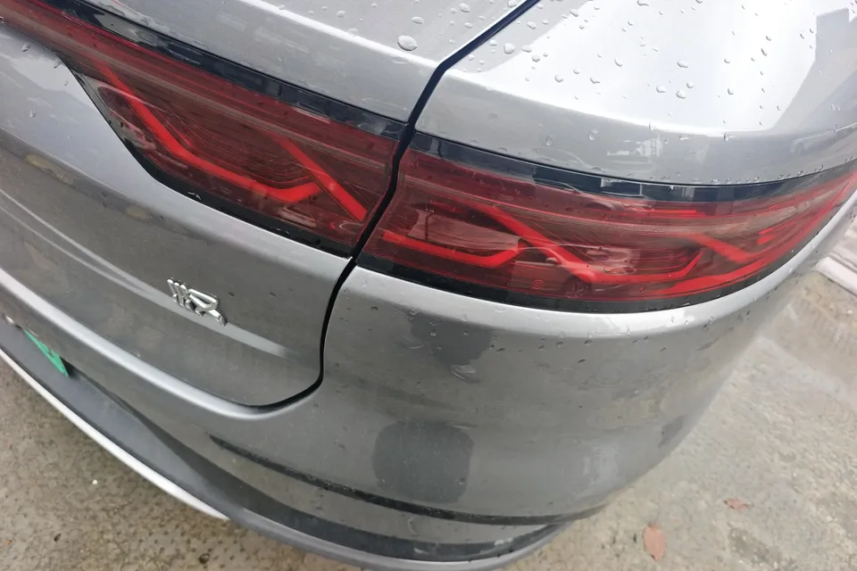 BYD Han DM Chinese DM 2022 DM-i 121KM Premium 2022 — thumbnail 3