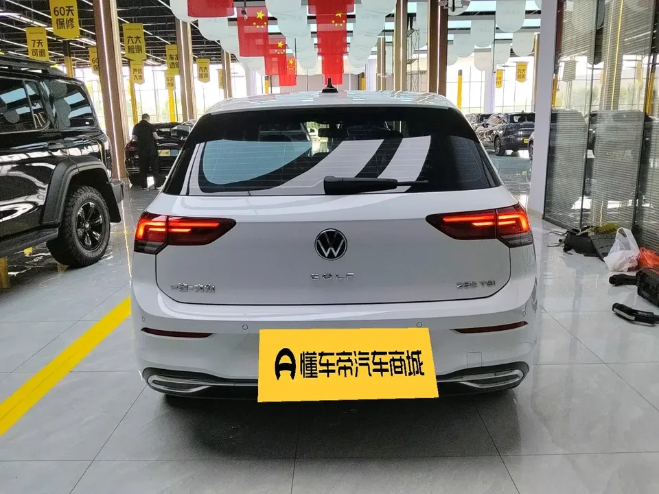 Volkswagen Golf golf 2023 280TSI DSG Pro facelift 2024 — thumbnail 2