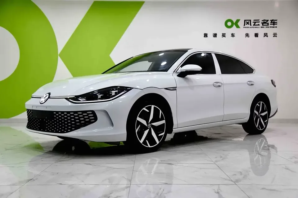 Volkswagen Lamando Lingdu 2024 Lingdu L 280TSI DSG Cool Edition 2024 — photo 1, buy with delivery to Moscow