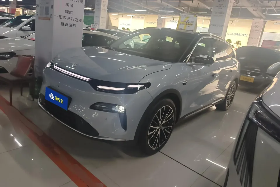 Leapmotor Zero running C11 Zero running C11 2026 Pure electric version 640 LiDAR Zhizun version 2025 — photo 1, buy with delivery to Moscow