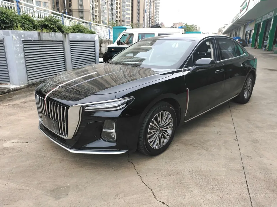 Hongqi H5 Hongqi H5 2023 1.5T DCT Zhilian Qiyue Edition 2023 — photo 1, buy with delivery to Moscow