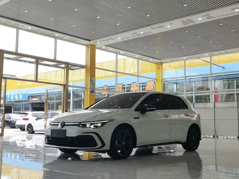 Volkswagen Golf golf 2021 280TSI DSG R-Line 2022 — photo 1, buy with delivery to Moscow
