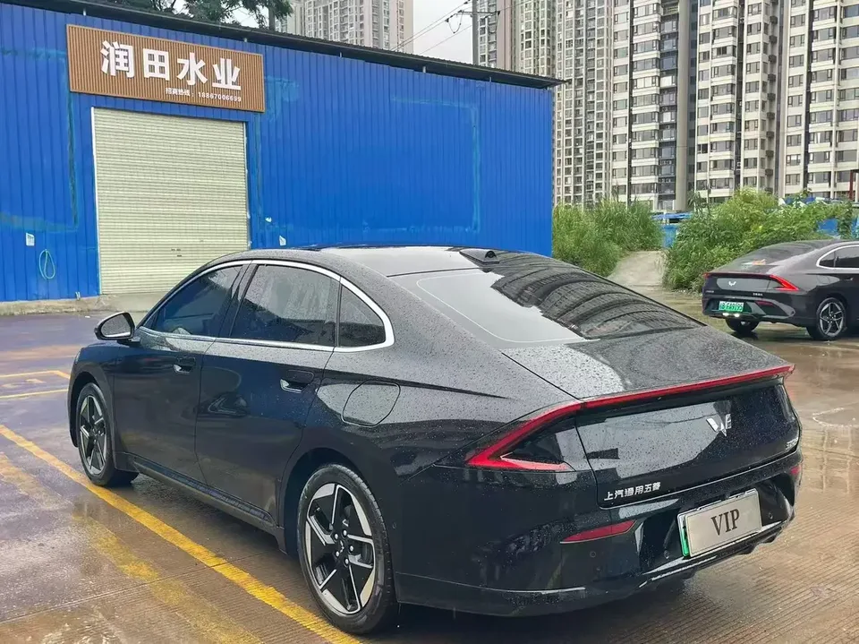 Wuling Starlight PHEV Wuling Starlight PHEV 2025 150km Intelligent Pilot 2025 — thumbnail 4
