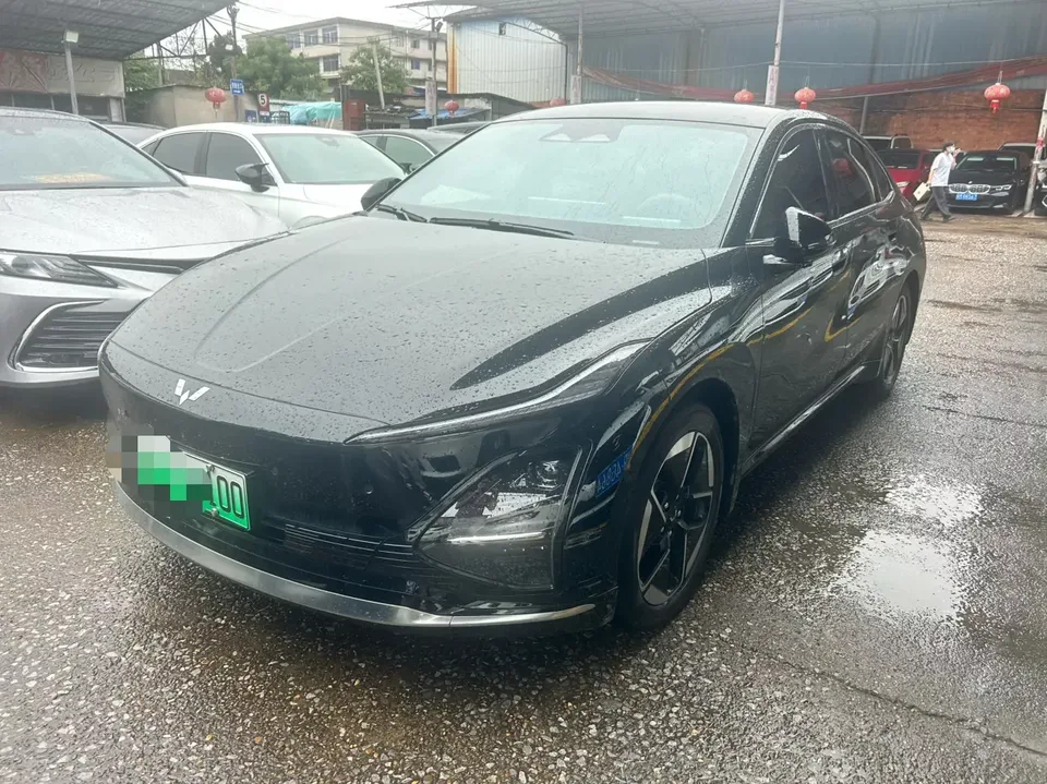 Wuling Starlight PHEV Wuling Starlight PHEV 2025 150km Intelligent Pilot 2025 — photo 1, buy with delivery to Moscow