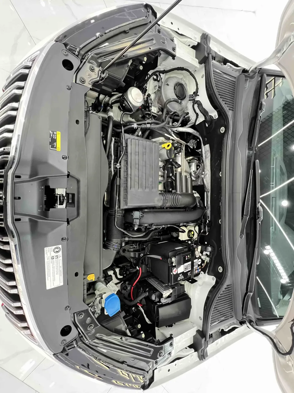 Skoda Karoq Korok 2022 TSI280 Premium Edition 2022 — thumbnail 2