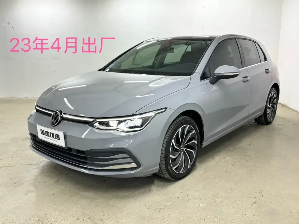 Volkswagen Golf golf 2023 280TSI DSG Pro 2024 — photo 1, buy with delivery to Moscow