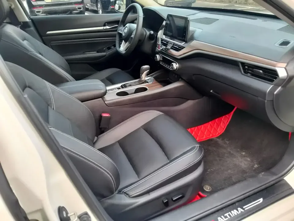 Nissan Altima Sound of nature 2021 2.0L XL Comfort Edition 2022 — миниатюра 3
