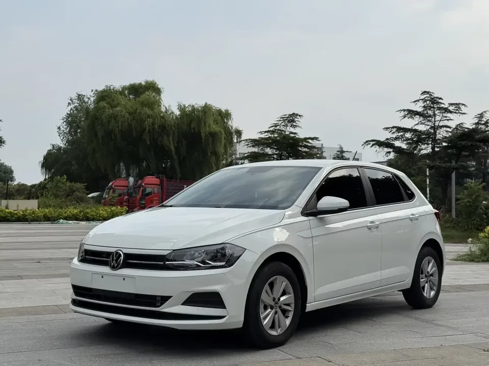 Volkswagen Polo Polo 2023 Facelift Plus 1.5L Automatic LOHAS Edition 2023 — photo 1, buy with delivery to Moscow