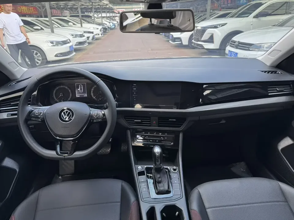 Volkswagen Bora Bora 2021 1.5L Automatic Elite Smart Link Edition 2022 — thumbnail 2