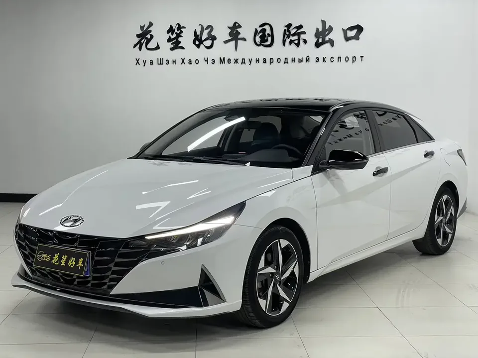 Hyundai Elantra Elantra 2022 1.5L CVT LUX Premium Edition 2022 — photo 1, buy with delivery to Moscow
