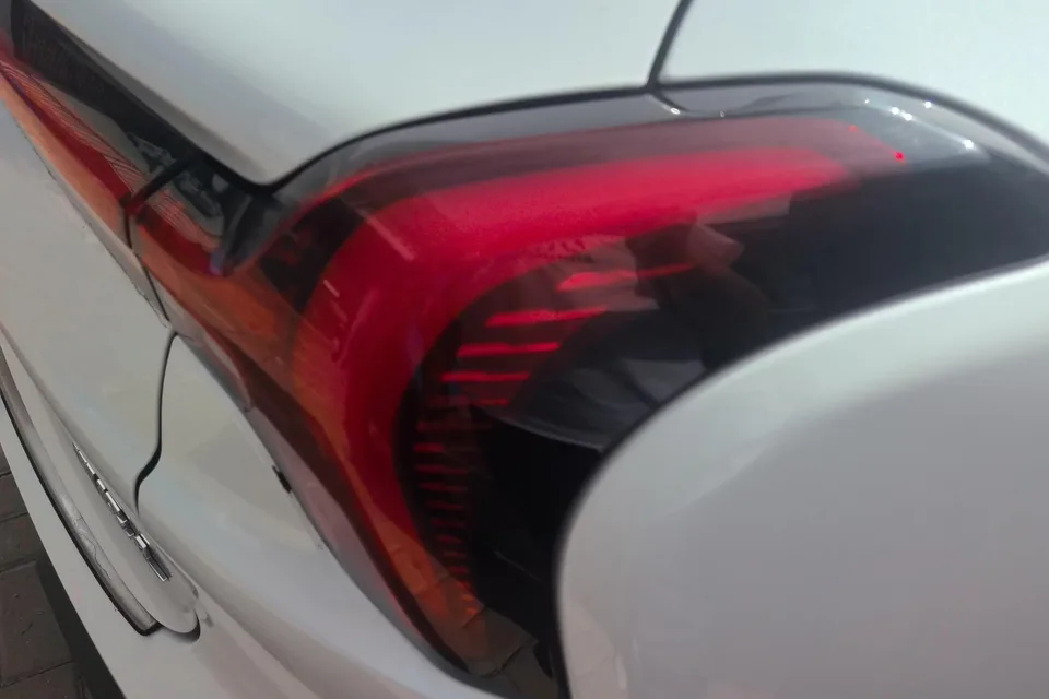 Hozon Neta L Nezha L 2024 Extended Range 310 Flash Charge Red Edition 2024 — thumbnail 2