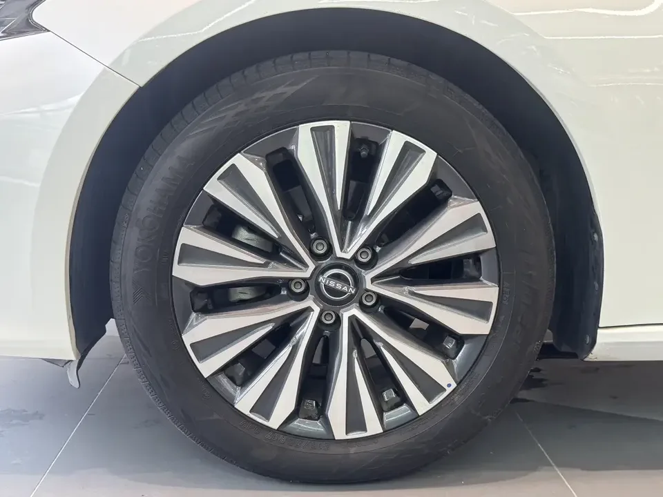 Nissan Altima Sound of nature 2022 2.0L XL-TLS Enjoy Edition 2023 — миниатюра 3