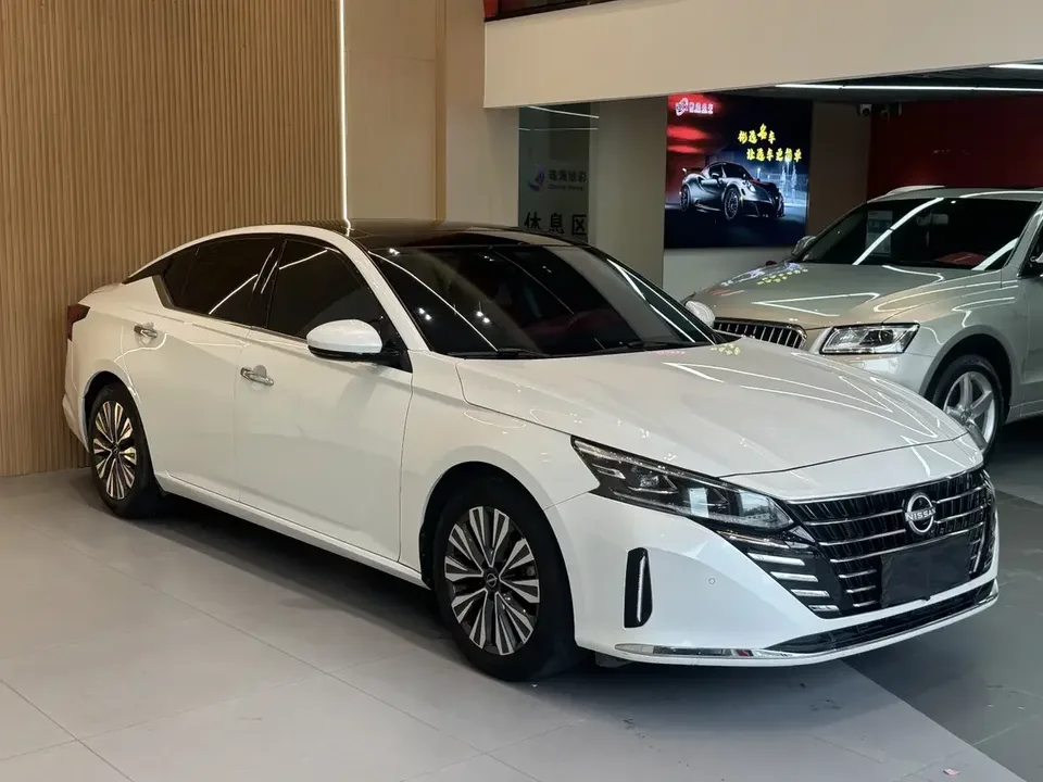 Nissan Altima Sound of nature 2022 2.0L XL-TLS Enjoy Edition 2023 — фото 1, купить с доставкой в Москву