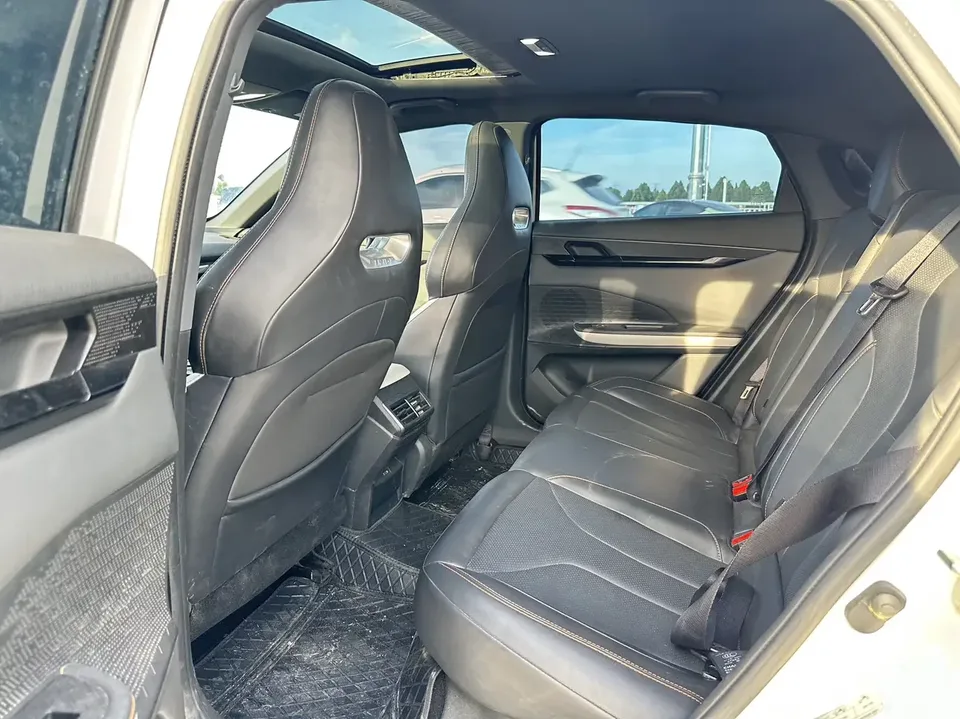 Changan UNI-V Changan UNI-V 2023 1.5T Premium 2024 — thumbnail 3