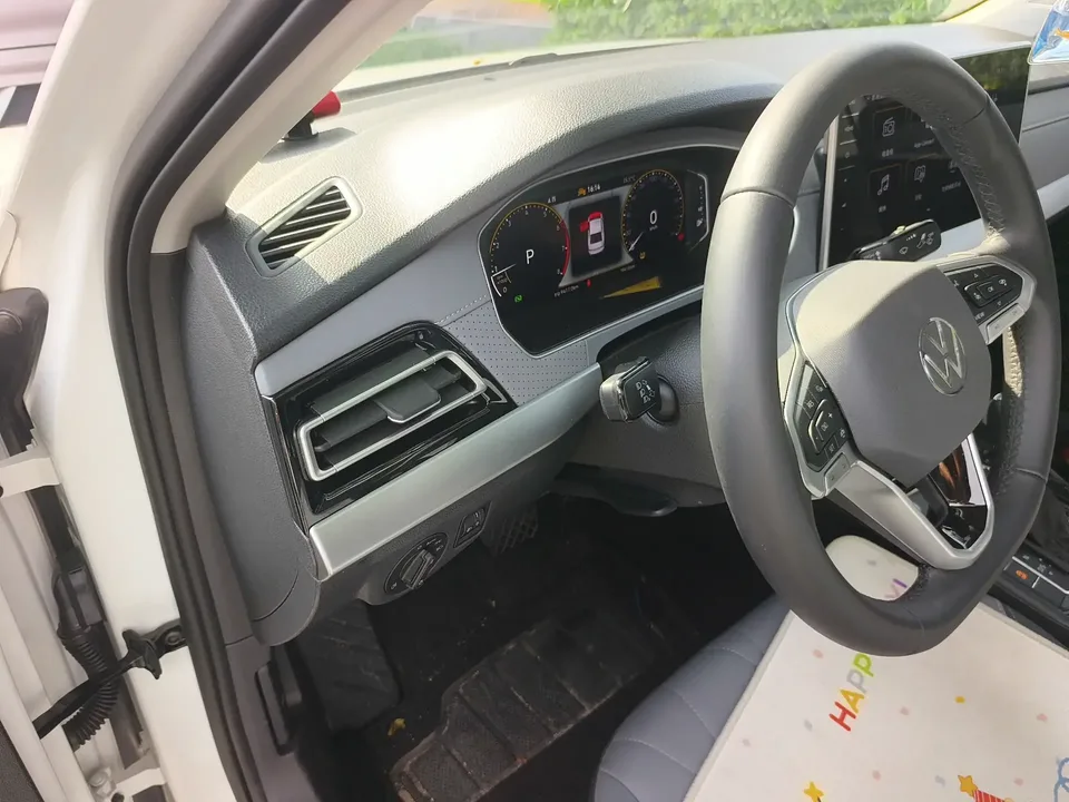 Volkswagen Lavida Lavida 2023 Modified 1.5L Automatic Starry Sky 5 Million Edition 2023 — thumbnail 4