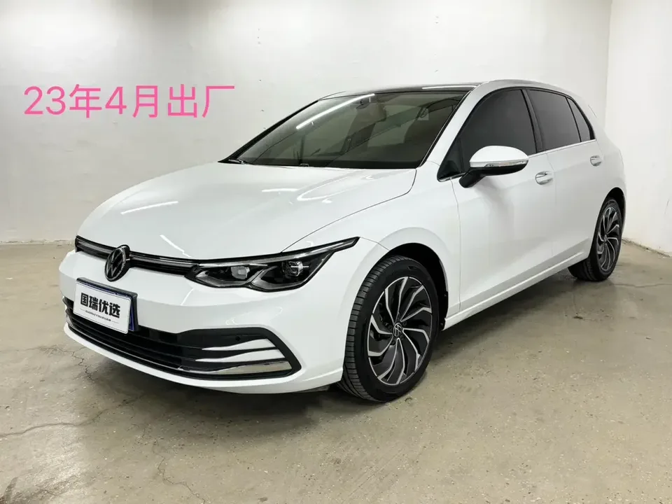 Volkswagen Golf golf 2023 280TSI DSG Pro 2023 — photo 1, buy with delivery to Moscow
