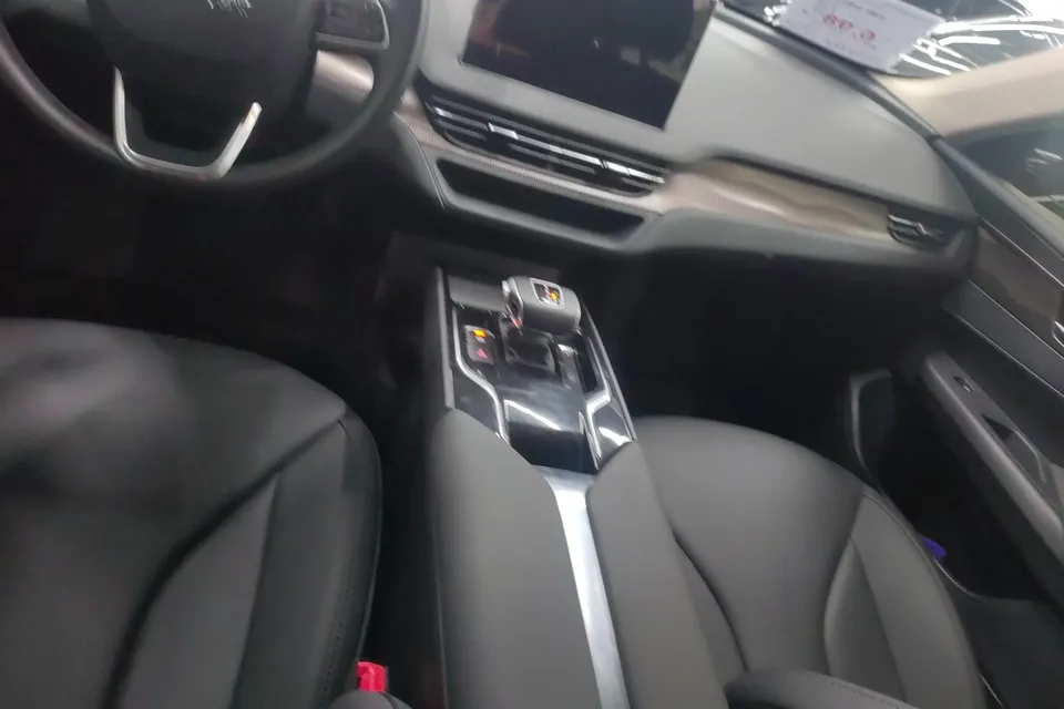 Hongqi E-QM5 Hongqi E-QM5 2022 Charging 431km LeXiang Edition 5-seater 2023 — thumbnail 4