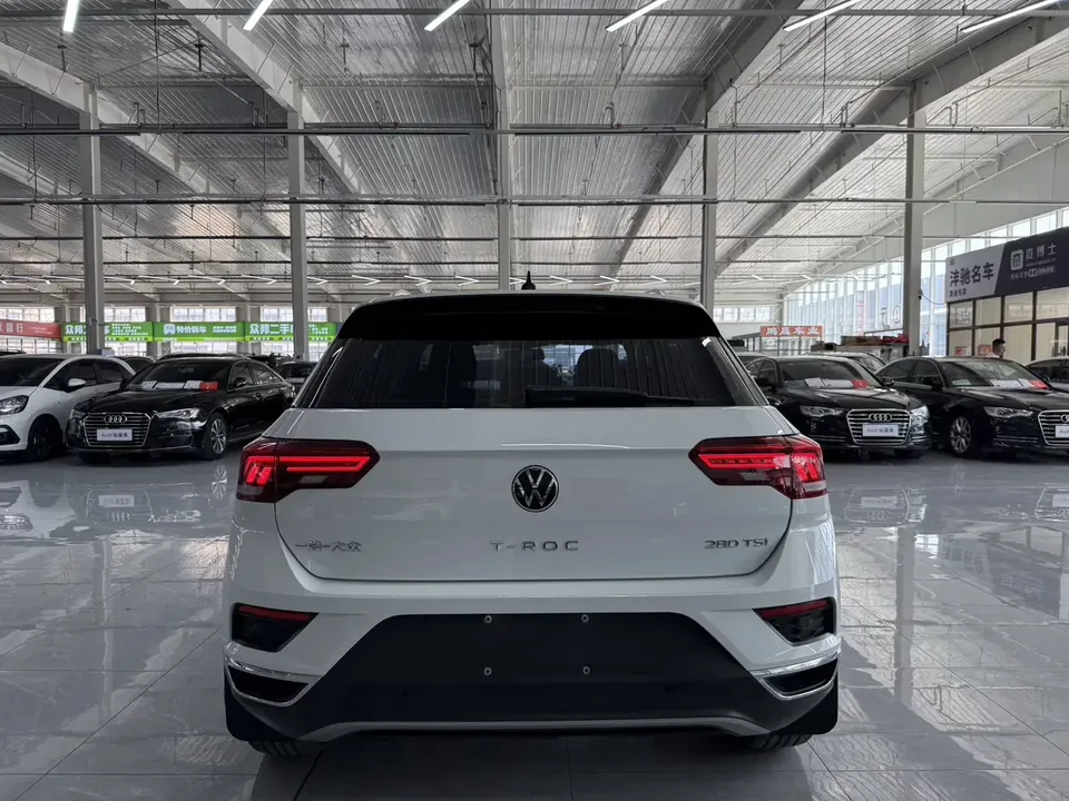 Volkswagen T-Roc TANG 2022 280TSI DSG 2WD Comfort PLUS 2022 — thumbnail 2