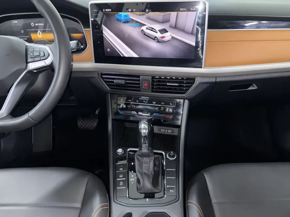 Volkswagen Bora Bora 2023 200TSI DSG Free Travel Edition 2022 — thumbnail 3