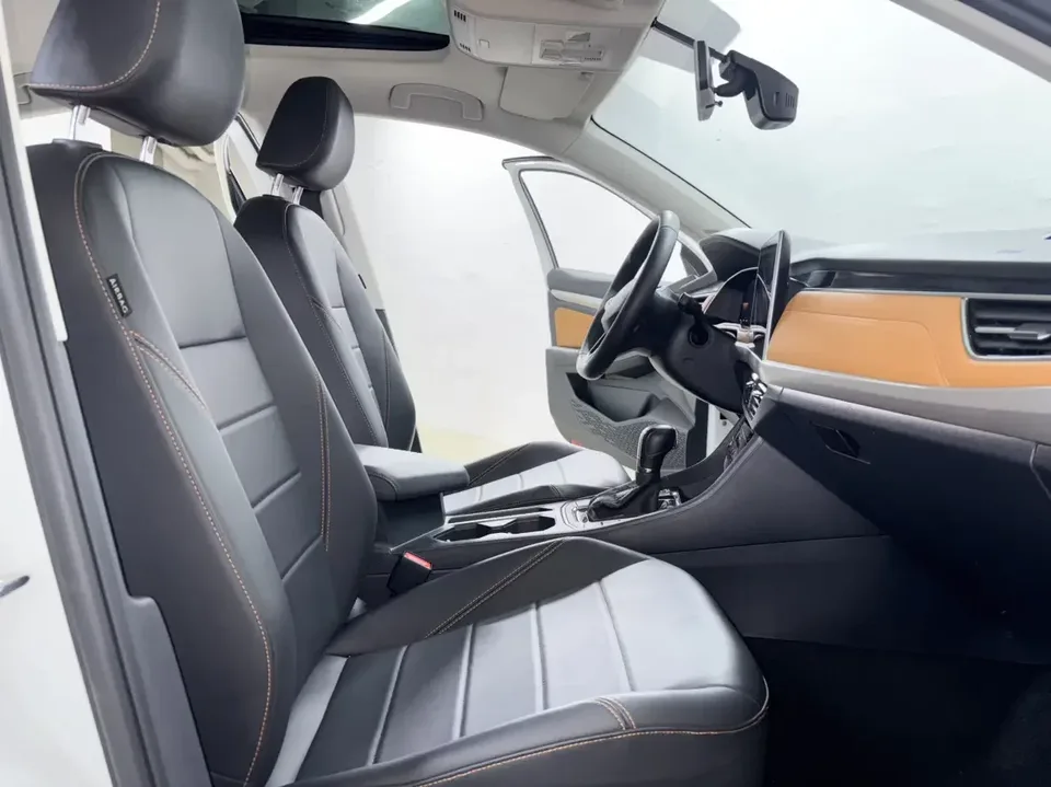 Volkswagen Bora Bora 2023 200TSI DSG Free Travel Edition 2022 — thumbnail 5