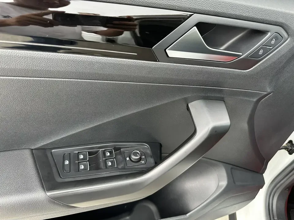 Volkswagen T-Roc TANG 2022 280TSI DSG 2WD Comfort PLUS 2023 — thumbnail 5