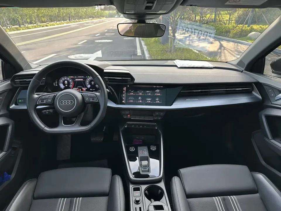 Audi A3 Audi A3 2022 Sportback 35 TFSI Stylish and sporty 2023 — thumbnail 3