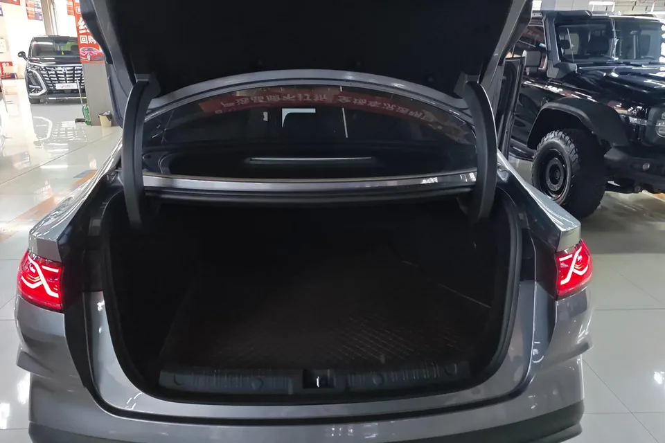 BYD Qin L DM Qin L DM 2025 Intelligent Driving Edition DM-i 80KM Leading Edition 2025 — thumbnail 5