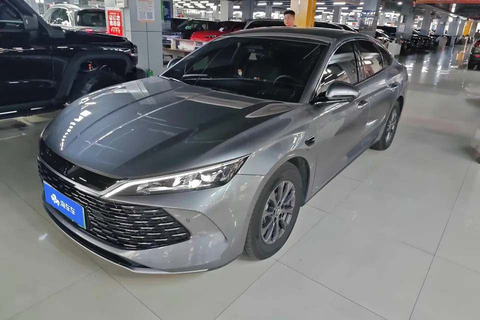 BYD Qin L DM Qin L DM 2025 Intelligent Driving Edition DM-i 80KM Leading Edition 2025 — photo 1, buy with delivery to Moscow