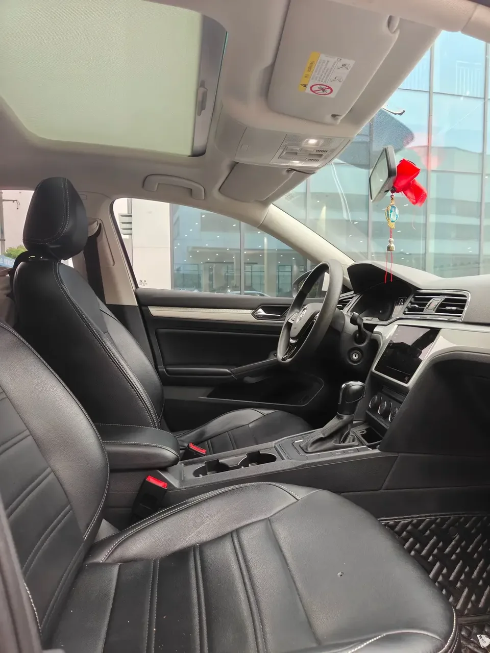 Volkswagen Lamando Lingdu 2021 230TSI DSG Fashion Edition 2022 — thumbnail 3