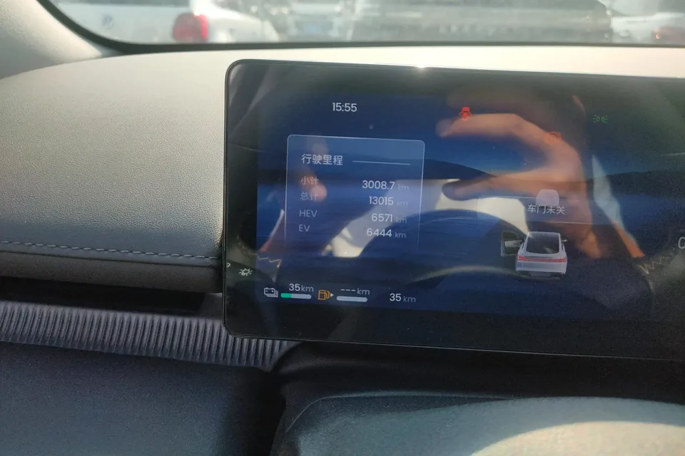 Baojun Enjoy PHEV Baojun Enjoy PHEV 2025 140km Deluxe Edition 2025 — thumbnail 4