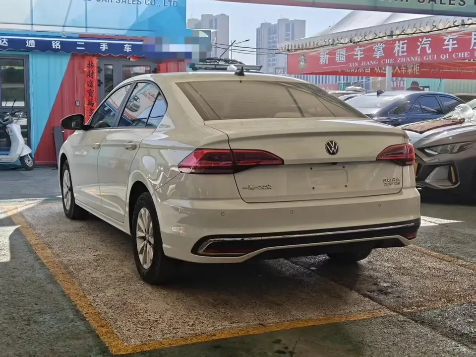 Volkswagen Bora Bora 2023 200TSI DSG Free Travel Edition 2023 — thumbnail 4