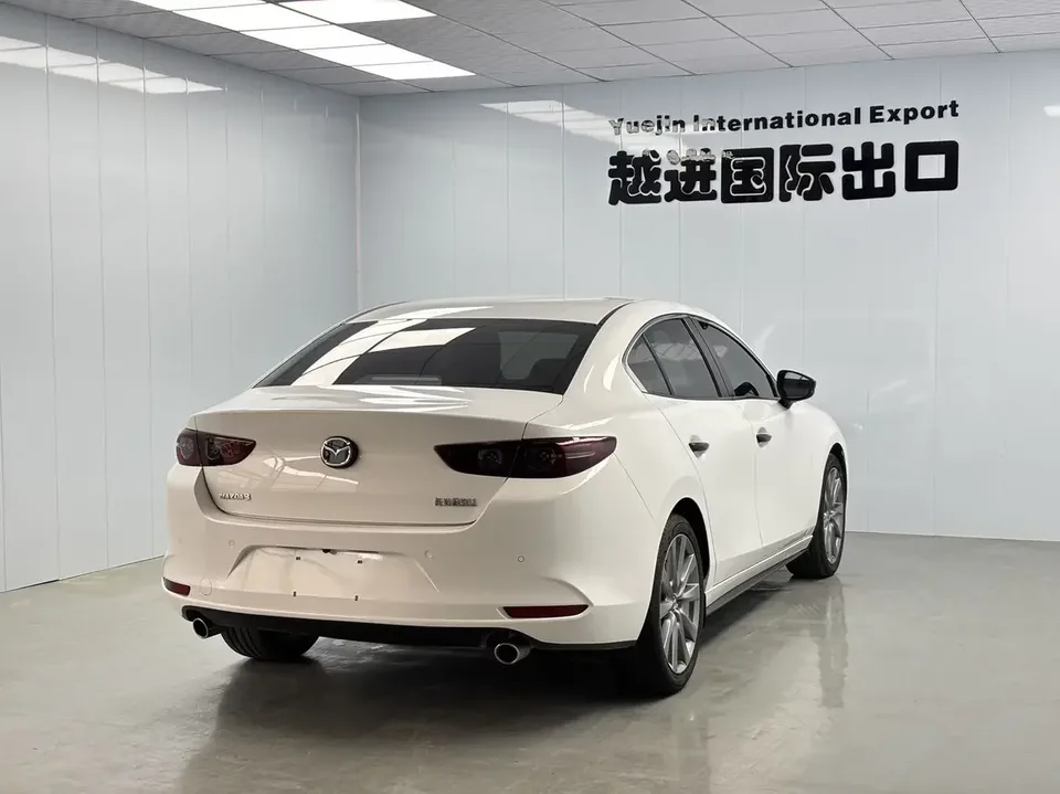 Mazda Axela Mazda3 Angkesela 2022 2.0L Automatic Elegant Edition 2022 — thumbnail 2