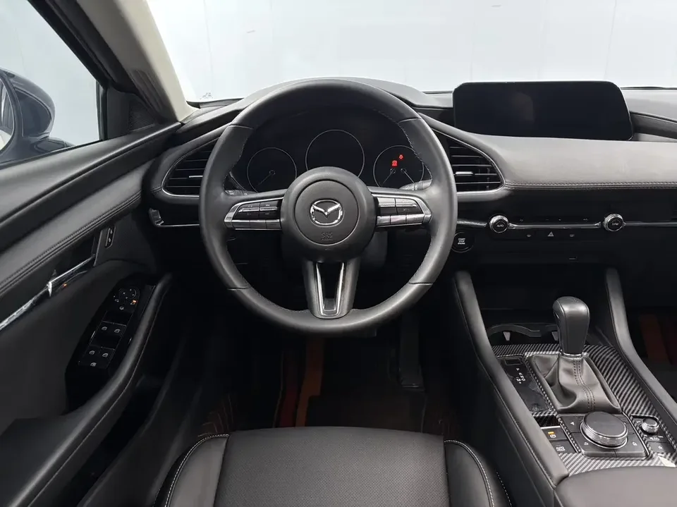 Mazda Axela Mazda3 Angkesela 2022 2.0L Automatic Elegant Edition 2022 — thumbnail 3