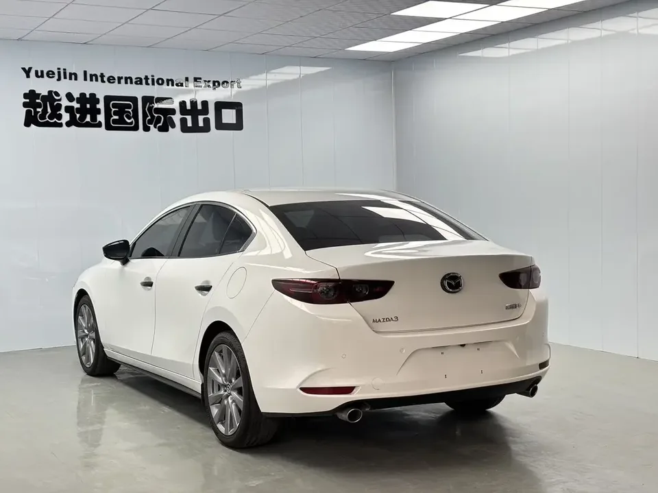 Mazda Axela Mazda3 Angkesela 2022 2.0L Automatic Elegant Edition 2022 — thumbnail 4
