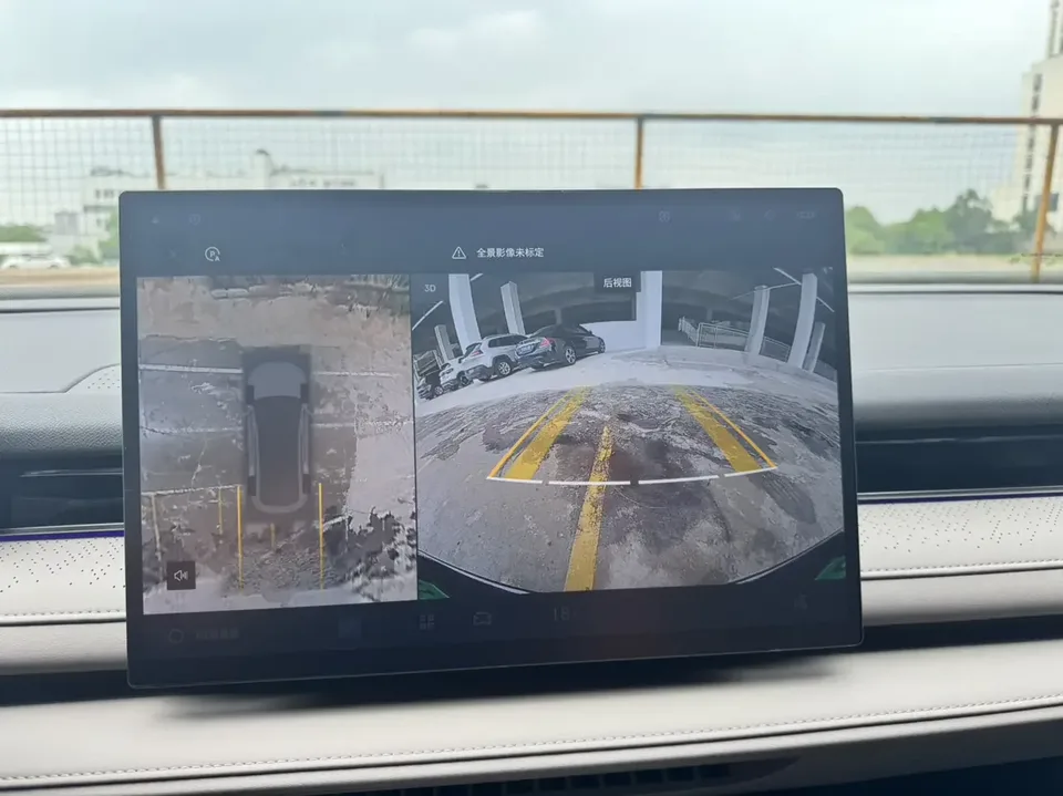 Geely Galaxy Star 8 PHEV Galaxy Star 8 PHEV 2025 130km EM-i Premium Edition 2025 — thumbnail 3