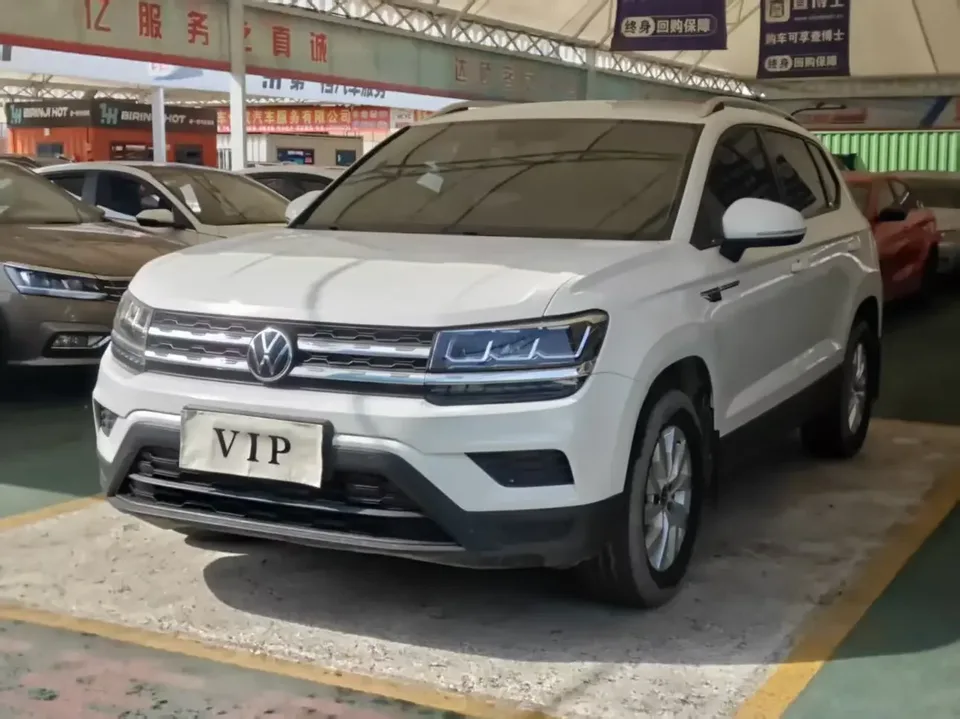 Volkswagen Tharu tuyue 2021 280TSI 2WD Comfort Edition 2022 — photo 1, buy with delivery to Moscow