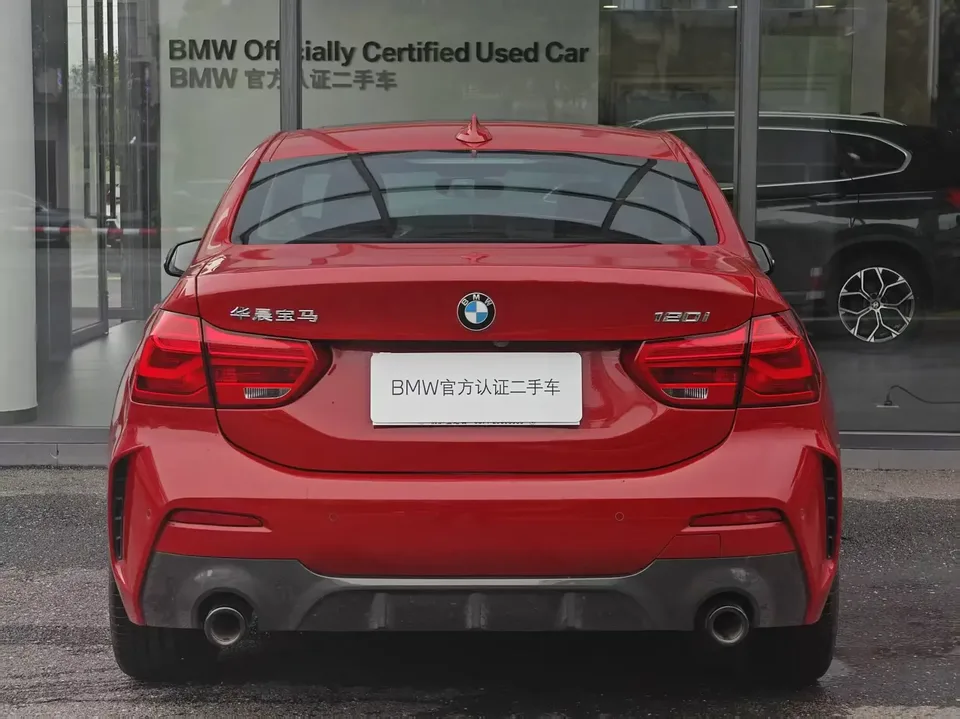 BMW 1 Series BMW 1 Series 2023 120i M Sport Night Edition 2022 — thumbnail 4