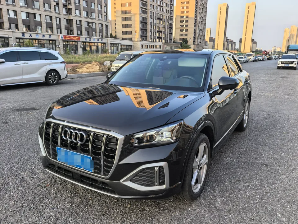 Audi Q2L Audi Q2L 2022 35 TFSI Progressive Elegance 2022 — photo 1, buy with delivery to Moscow