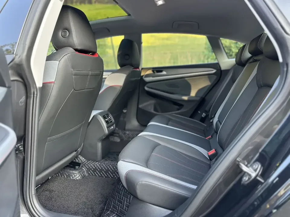 Volkswagen Lamando Lingdu 2023 Lingdu L 280TSI DSG Cool Edition 2023 — thumbnail 5